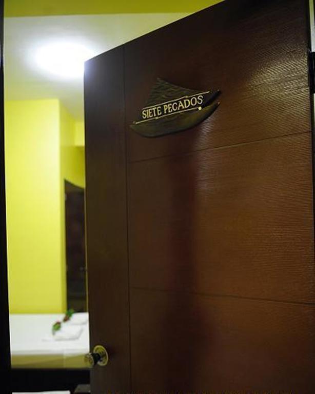 Luis Bay Travellers Lodge Coron Exterior foto
