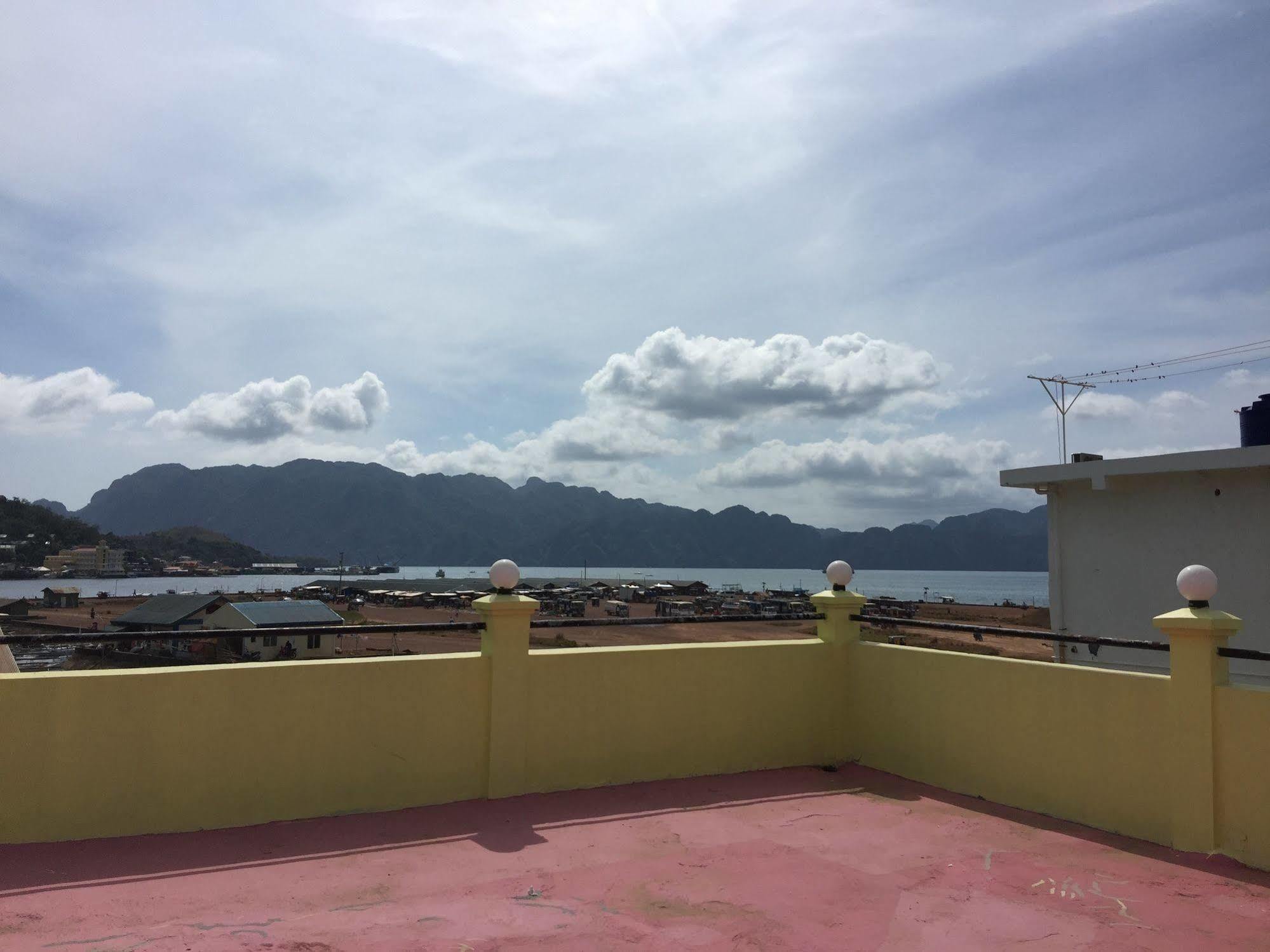 Luis Bay Travellers Lodge Coron Exterior foto